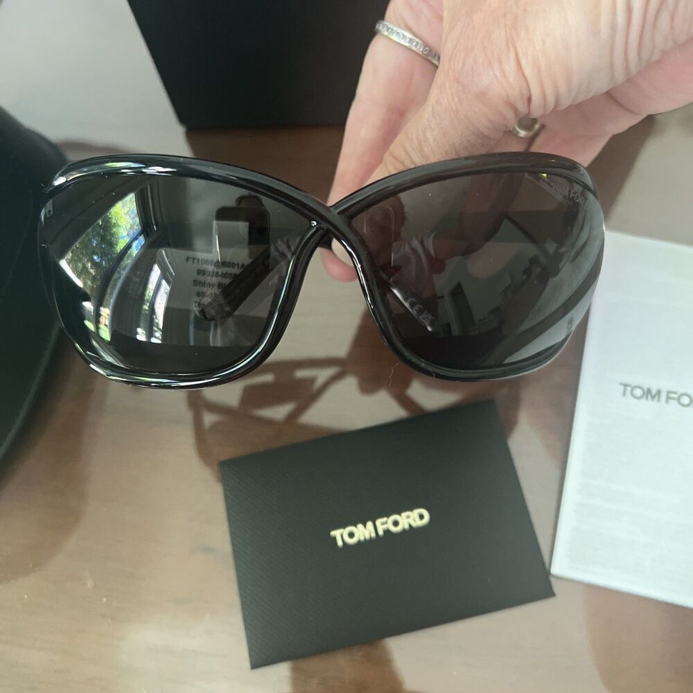 Tom Ford FERNANDA FT 1069 Shiny Black/Grey (01A) Sunglasses Brand New With Case - Picture 8 of 8